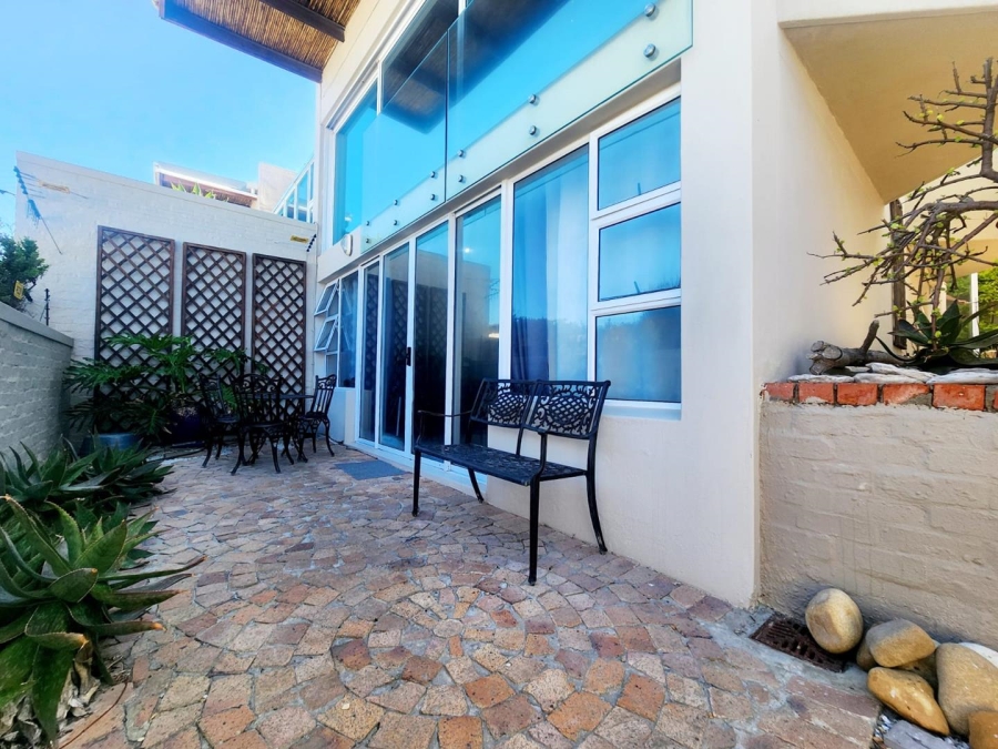 4 Bedroom Property for Sale in Van Riebeeckstrand Western Cape